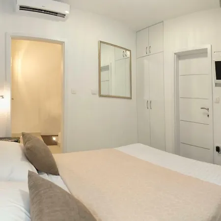 & Lea ゲストハウス 3*