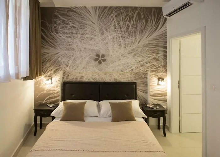 Πανσιόν & Lea 3*