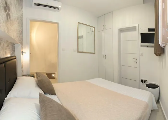 Apartment&room Lea Maison d'hôtes 3*